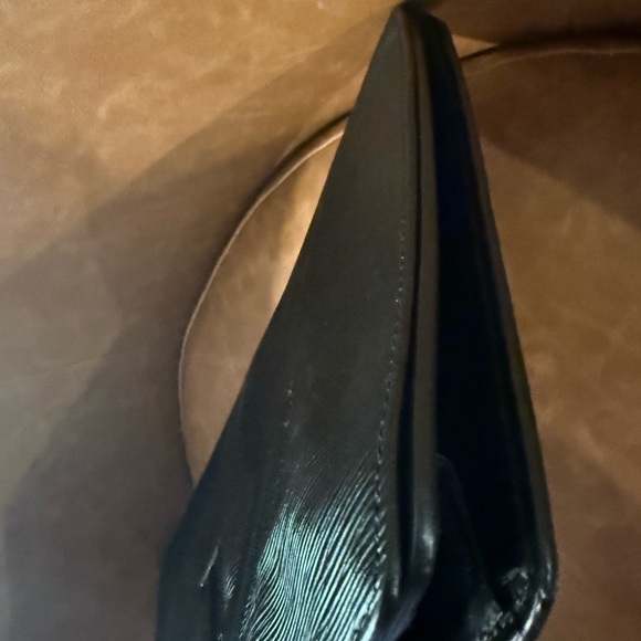 Louis Vuitton Pochette Trapeze twist clutch in black Epi leather - Picture 3 of 9